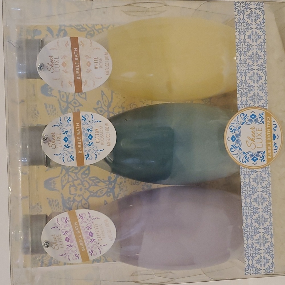 Bubble Bath Trio Freesia Cotton Blosson And White Rose